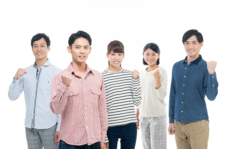 30代、40代になってくると、求人が少なくなると思っていませんか？しかし、意外と年齢不問の仕事は数多くあります。飲食系、販売系、事務系などの定番の他にも、さまざまな職場で多くのミドル世代が活躍しています。そこで今回は、30代や40代の力が必要とされている代表的な4分野14職種をご紹介します。特に子育て世代の女性は、家事や育児と仕事とのバランスを考える必要があり、生活の質を維持するためにも仕事選びは非常に大切。自分のライフスタイルと照らし合わせながら、ぜひ参考にしてみてください。